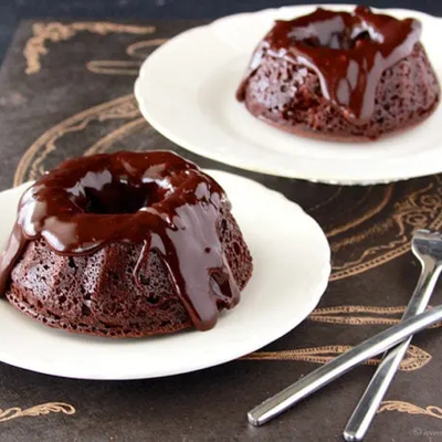 Petite chocolate Choffy bundt cakes